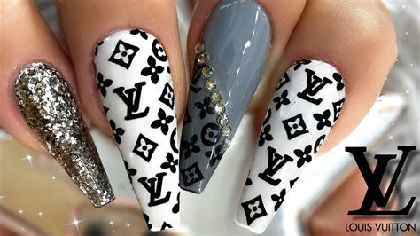 uñas acrilicas louis vuitton